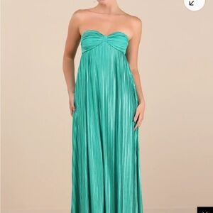 Lulu's Pleated Emerald Gown
